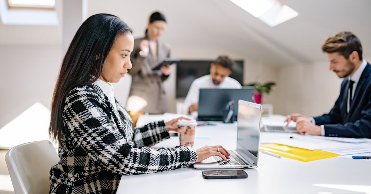 武林外史辅助- 越秀注册代理公司